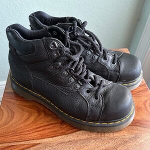 Dr. Martens Air Wair  men's size 9/ladies size 10  10962